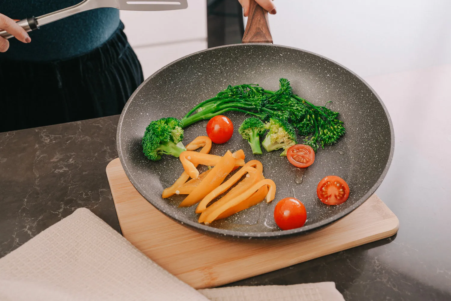 28cm PFOA-Free Non-Stick Saute Pan | With Lid