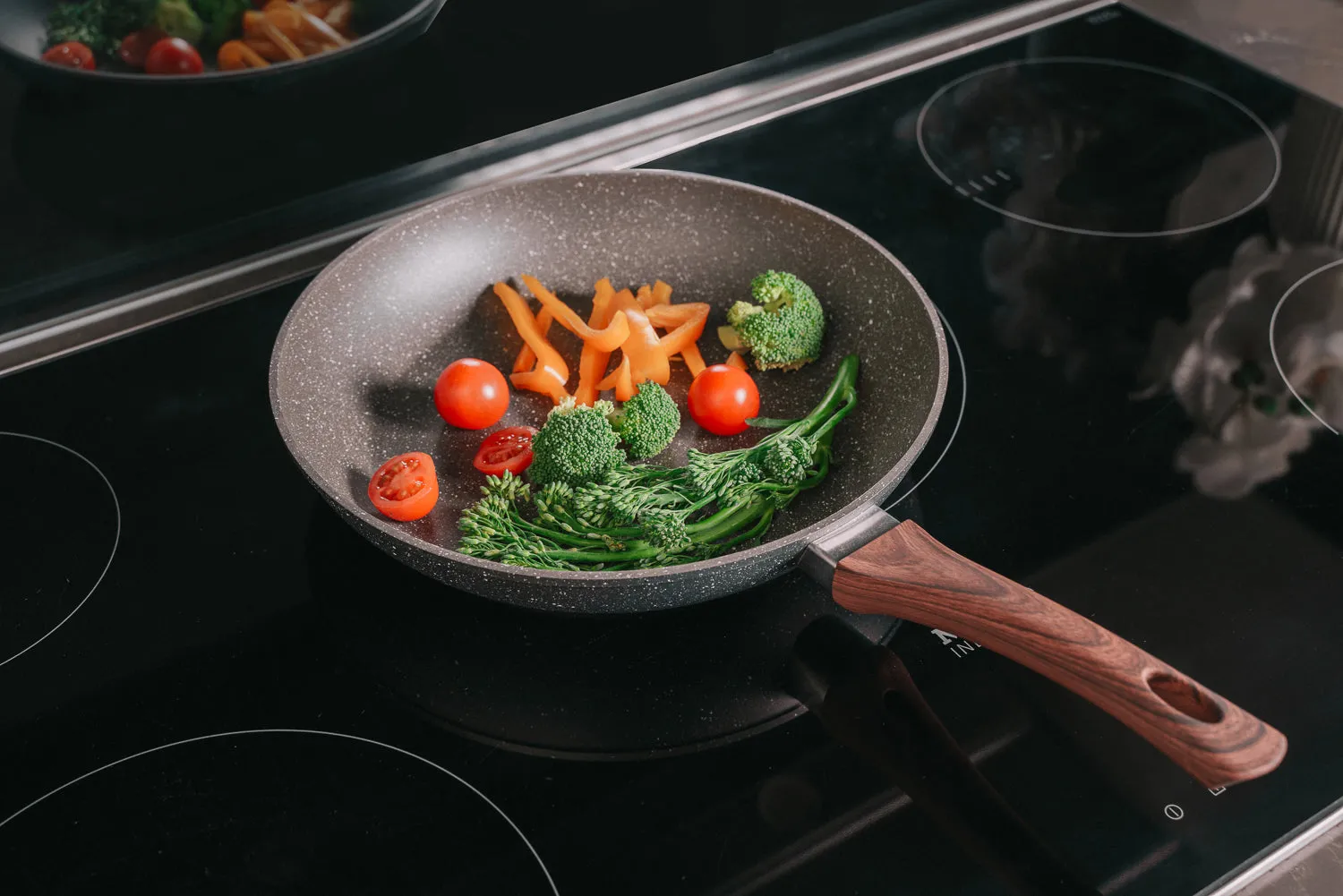 28cm PFOA-Free Non-Stick Saute Pan | With Lid