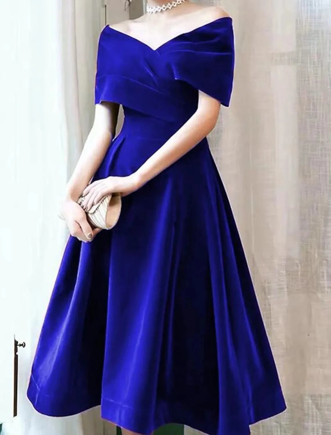 Luolandi A-Line Cocktail Dresses 1950s Dress Fall Wedding Guest Dress Knee Length Short Sleeve Off Shoulder Velvet with Pleats