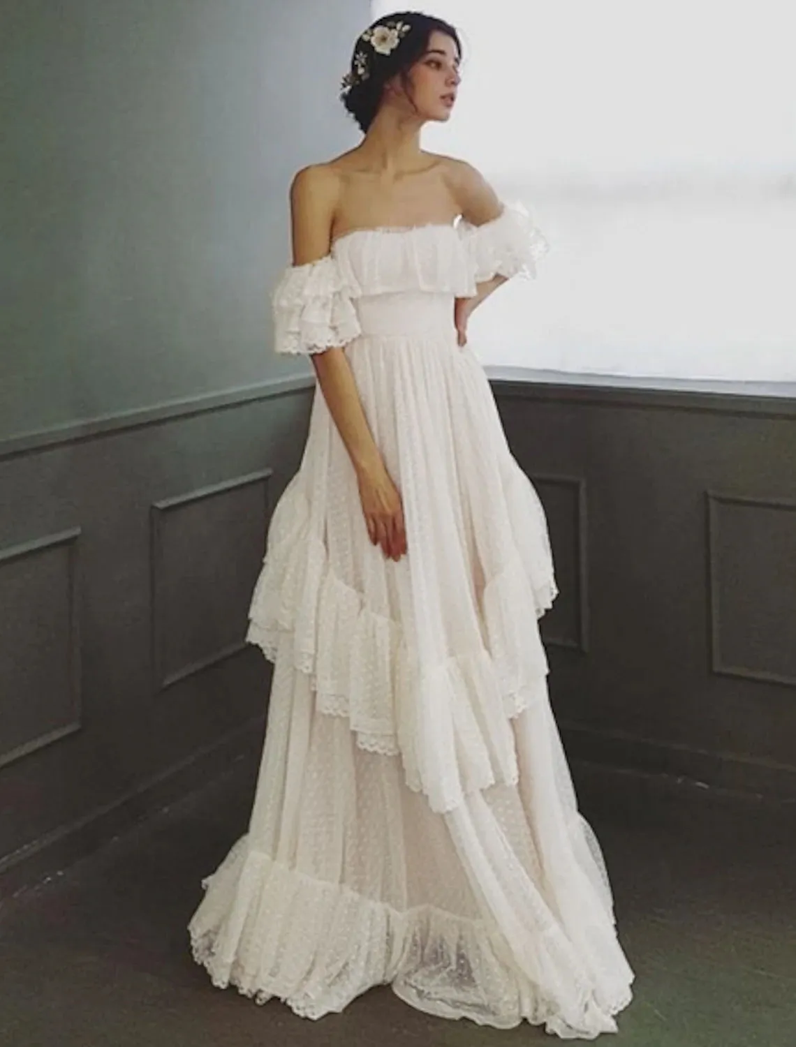 Luolandi Beach Wedding Dresses A-Line Off Shoulder Cap Sleeve Sweep / Brush Train Tulle Bridal Gowns