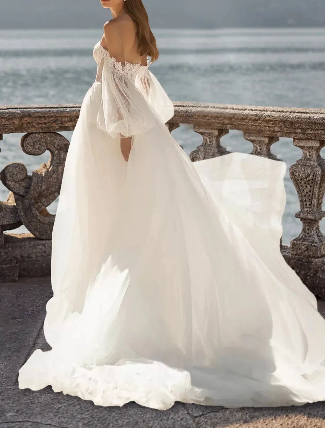 Luolandi Beach Wedding Dresses A-Line Off Shoulder Long Sleeve Court Train Lace Bridal Gowns With Appliques Split
