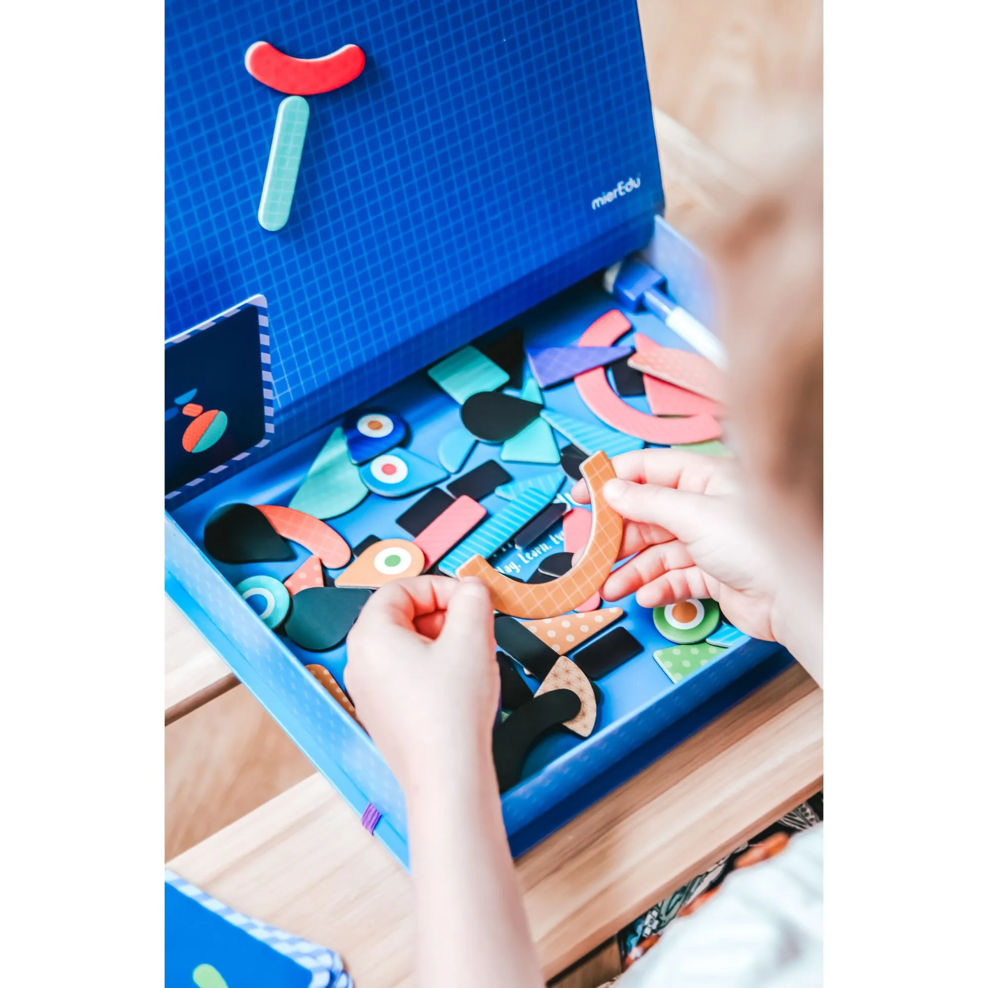 MierEdu Magnetic Art Case - Shapes