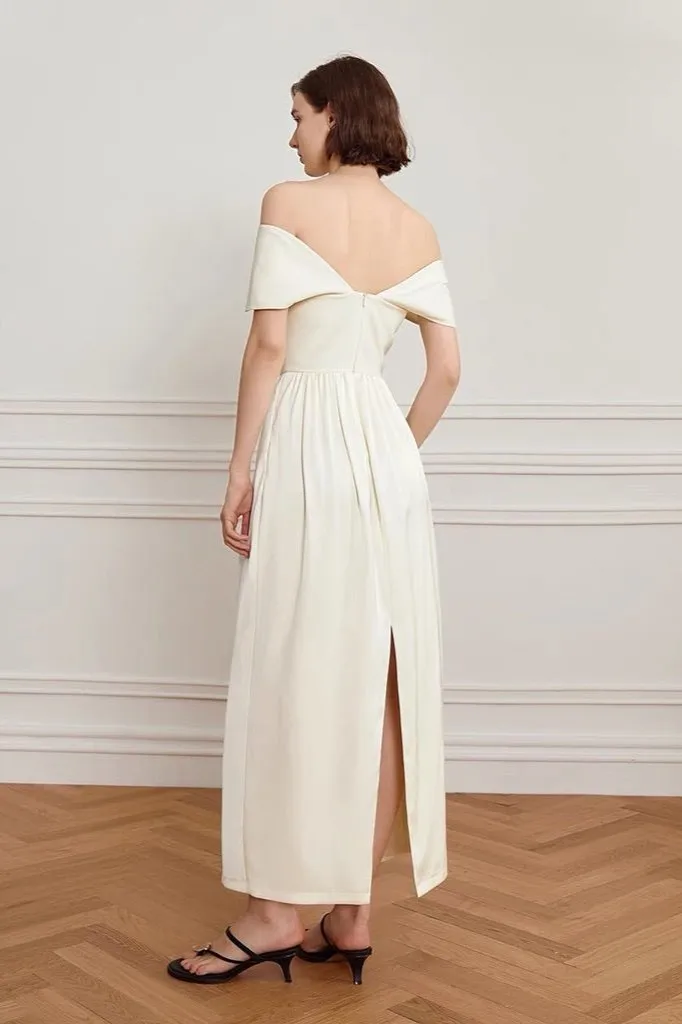 Off Shoulder Curve Maxi Dress in Cream