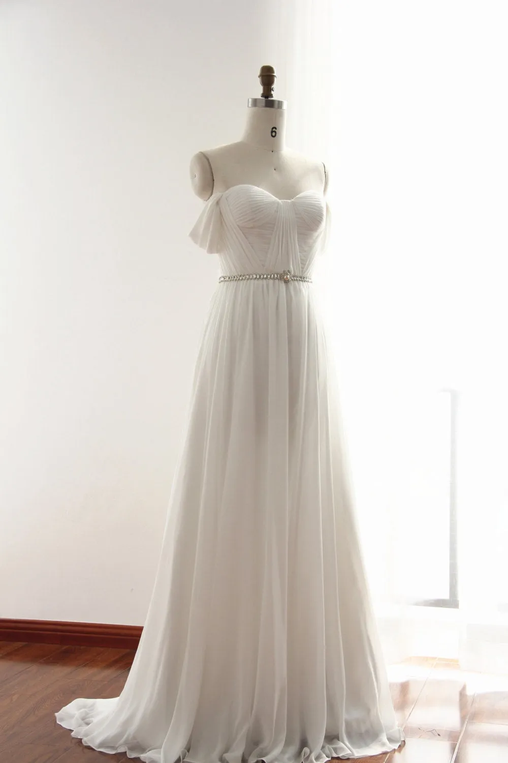Off Shoulder Sweetheart Beach Wedding Dresses