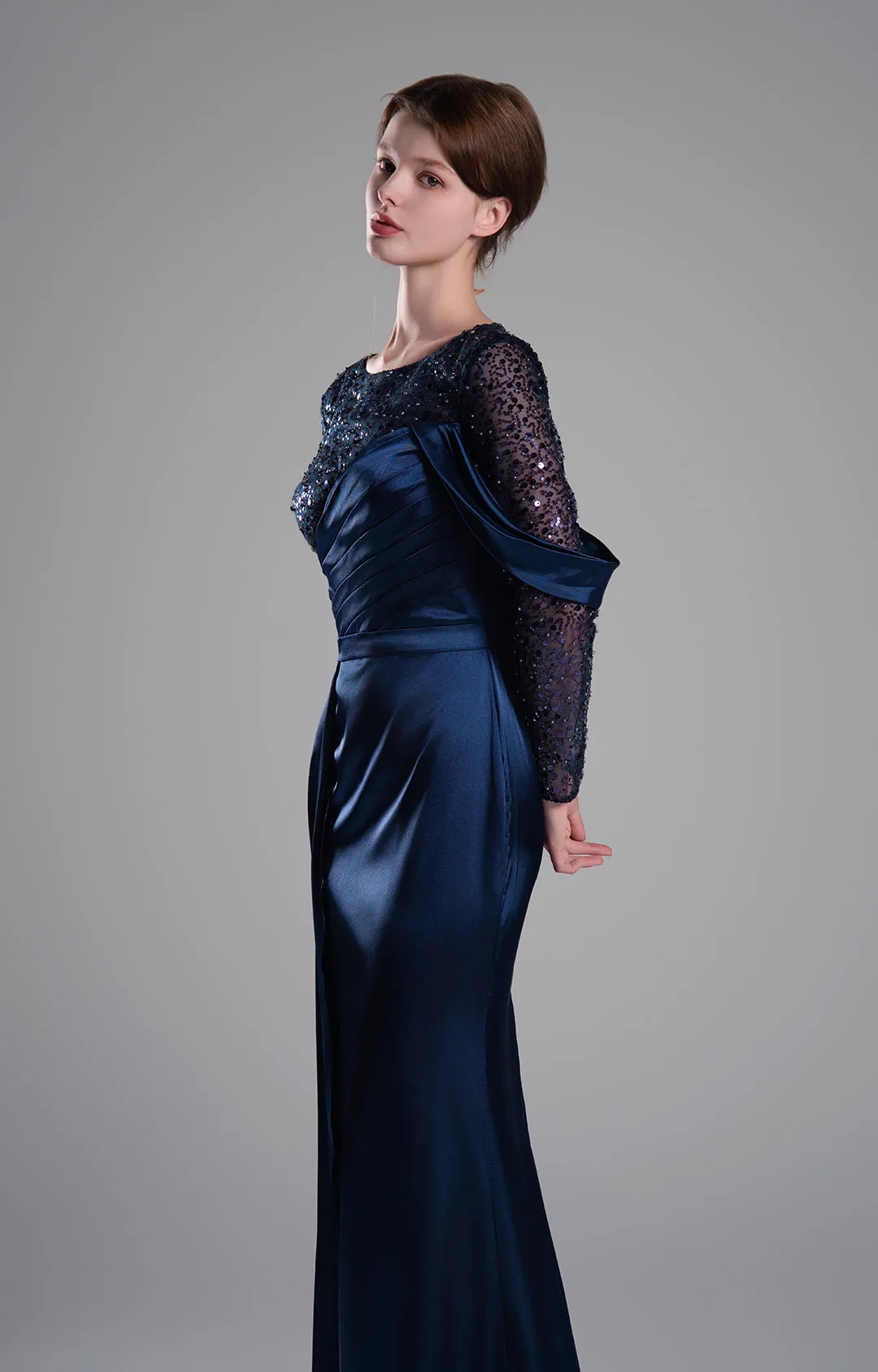 Round Neck Sequin Embellished Mesh Small Trailing Dresses
