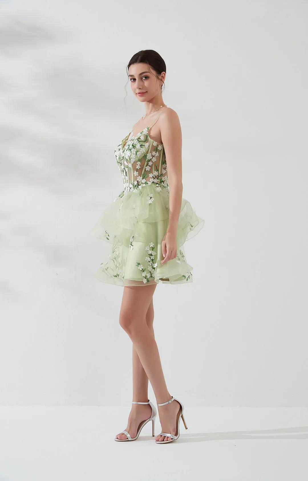 V- Neck Spaghetti Straps Embroidery Applique Puffy Short Dresses